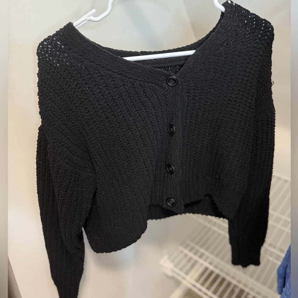 Love Tree Cropped Buttoned Sweater